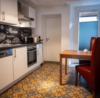 Brauneberg Apartment | Ferienwohnung Sonnenuhr