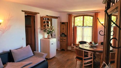 Loitz Apartment | Ferienwohnung Sophienhof