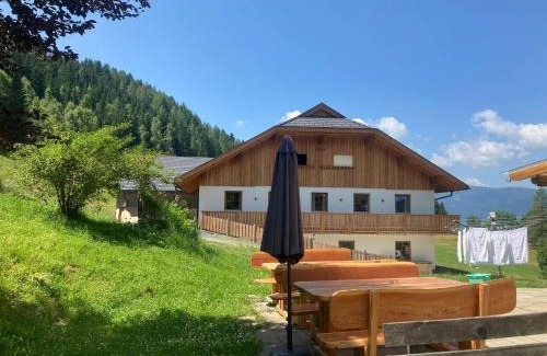 Arriach Apartment | Ferienwohnung Steinacherhof