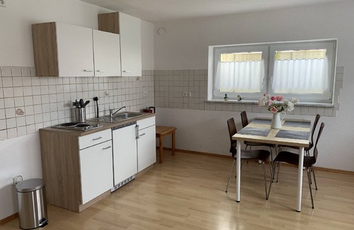 Ichenhausen Apartment | Ferienwohnung Stella