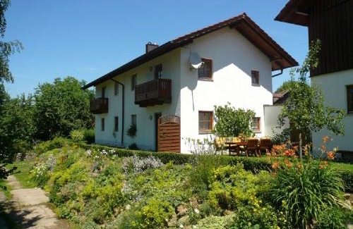Haarbach Apartment | Ferienwohnung Stuiber