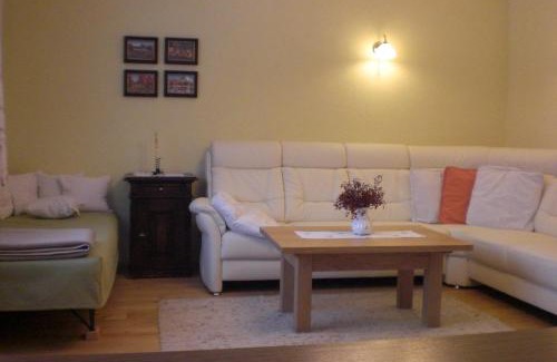 Thorl Apartment | Ferienwohnung Szöky