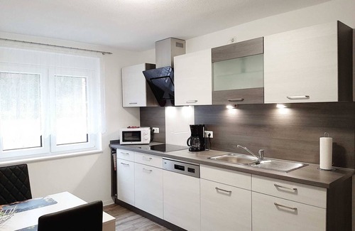 Lauta Apartment | Ferienwohnung Terrasse - Haus Waldidyll
