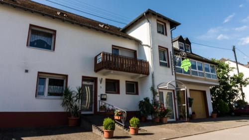 Mehring Apartment | Ferienwohnung und Gästezimmer Reis-Kohl