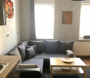 Kranichfeld Apartment | Ferienwohnung und Kunstgalerie