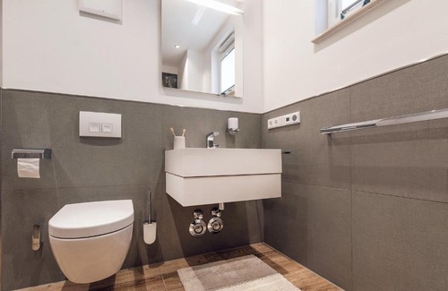 Andreasvorstadt Apartment | Ferienwohnung Veilcheneck