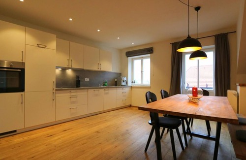 Unterammergau House | Ferienwohnung Vergissmeinnicht - Gasthof Stern
