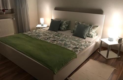 Petersberg Apartment | Ferienwohnung Von Paris
