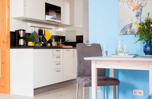 Blindau Apartment | Ferienwohnung Waldidyll, 32 qm mit Balkon und Blick Über den Bergwald