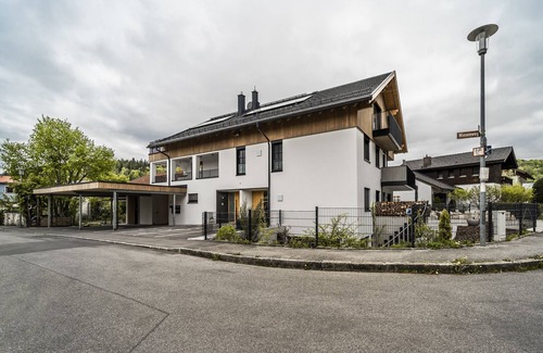 Waging am See Apartment | Ferienwohnung "Waldrose" mit 58 m², bis 4 Personen, Souterrain