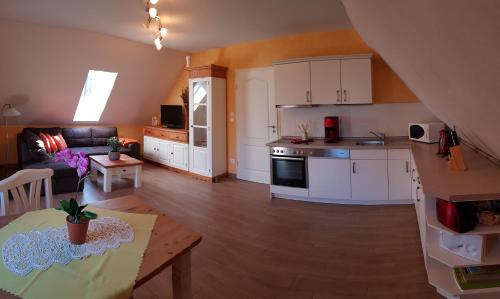 Kolonie Apartment | Ferienwohnung Wasserlilie