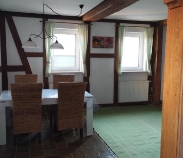 Bastheim Apartment | Ferienwohnung Wechterswinkel