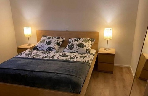 Dreikirchen Apartment | Ferienwohnung Westerwald-domizil - 2-bett Fewo, Dusche, WC, Plus Schlafsofa