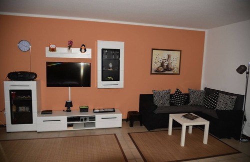 Mitte-Nordost Apartment | Ferienwohnung Wismarweg, 1-3 Pers