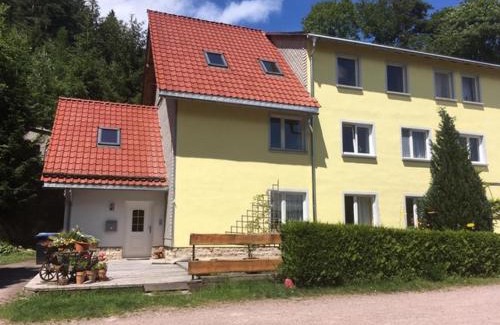 Frankenhain Apartment | Ferienwohnung Wolf