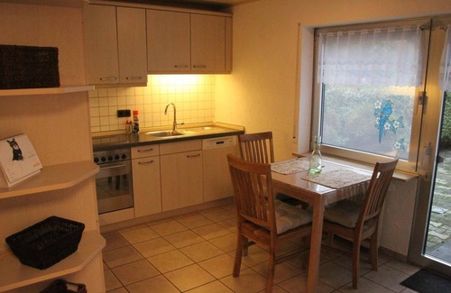 Osburg Apartment | Ferienwohnung Zum Findling - Appartement/fewo, Dusche und WC, 1 Schlafrau