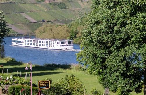 Krov Apartment | Ferienwohnung "Zum Klosterruinenblick"