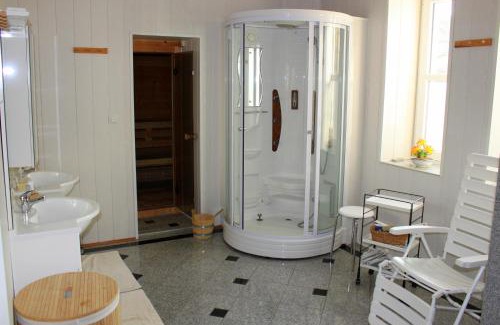 Neuburxdorf Apartment | Ferienwohnung "Zur Alten Schule" Neuburxdorf