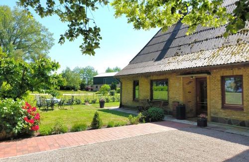Dorpstedt Apartment | Ferienwohnung zwischen den Meeren - schöne und gemütliche FeWo mit Garten