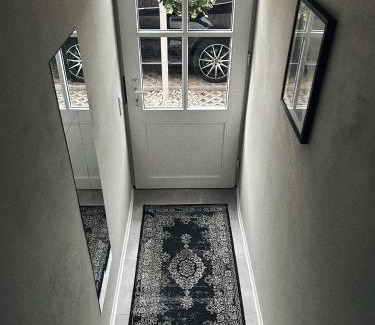 Schweiburg Apartment | Ferienwohnungbykatha