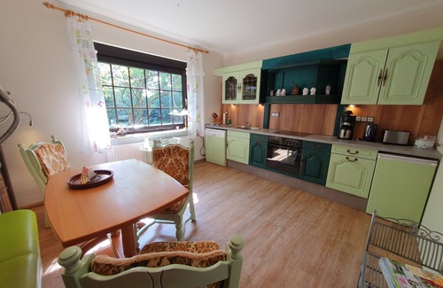 Uplengen Apartment | Ferienwohnungen Am Traumgarten 35646 - Holiday apartment Am Traumgarten -