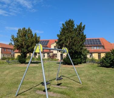 Lalendorf Apartment | Ferienwohnungen - barrierefrei - im sanierten Gutshof