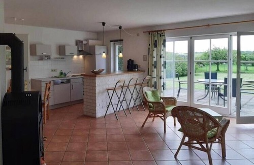 Lonvitz Apartment | Ferienwohnungen Blaues Haus, Putbus