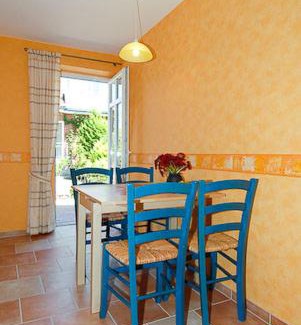 Neuharlingersiel Apartment | Ferienwohnungen Haus Hafenperle