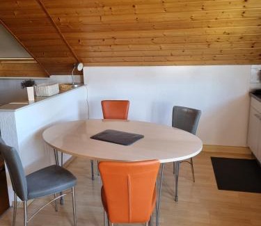 Minfeld Apartment | Ferienwohnungen Hock