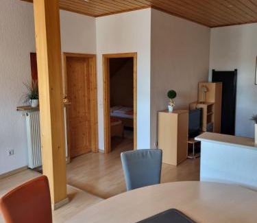 Minfeld Apartment | Ferienwohnungen Hock