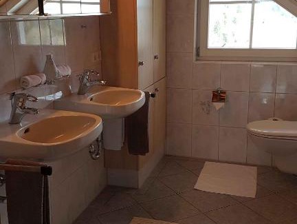 Haeusern Apartment | Ferienwohnungen Kamino