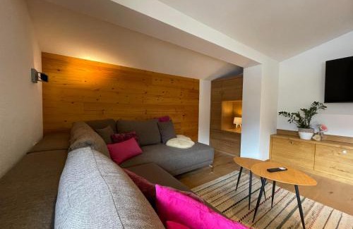 Burgstall Apartment | Ferienwohnungen Mauracher
