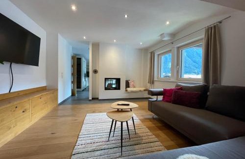 Burgstall Apartment | Ferienwohnungen Mauracher