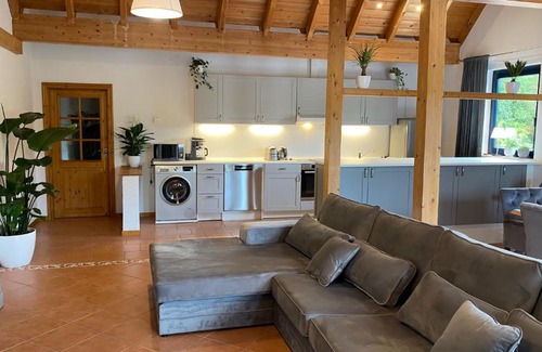 Kueser Plateau Apartment | Ferienwohnungen Park Café am Kurpark