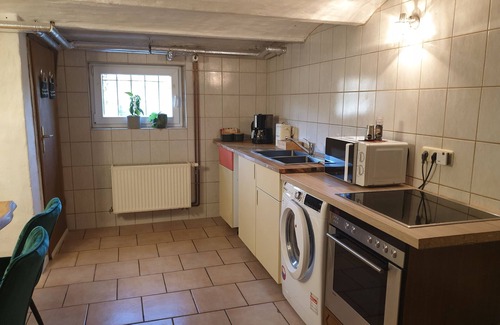 Neupetershain Nord Apartment | Ferienzimmer 2 - Familyandbike