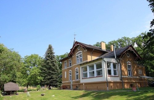 Neupetershain Nord Apartment | Ferienzimmer 2 - Familyandbike