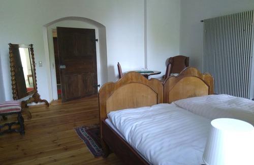 Burgpreppach Other | Ferienzimmer im Schloss Burgpreppach