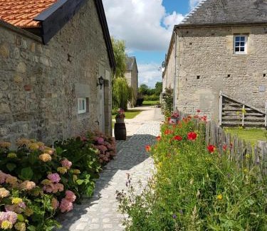 Asnieres-en-Bessin Bed & Breakfast | Ferme Hay Day