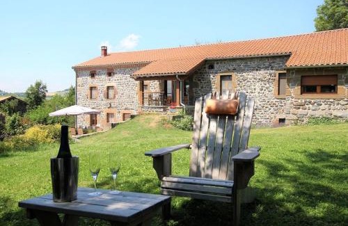 Saint-Privat-d'Allier Bed & Breakfast | Ferme rénovée avec espace bien-être, proche des gorges de l'Allier et chemins de Compostelle - FR-1-582-402