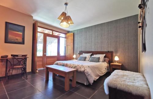Saint-Privat-d'Allier Bed & Breakfast | Ferme rénovée avec espace bien-être, proche des gorges de l'Allier et chemins de Compostelle - FR-1-582-402
