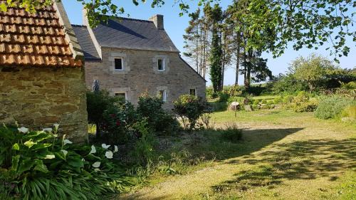 Plounevez-Lochrist House | fermette