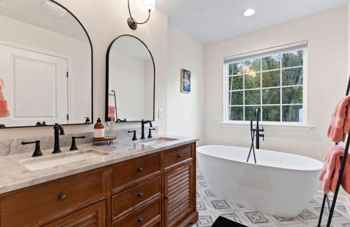 Cobham House | Fern Cottage - Family Home