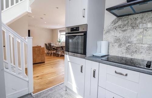 Tunstall Cottage | FERN COTTAGE, pet friendly, with a garden in Biddulph