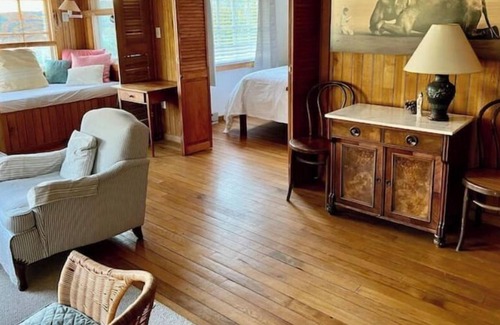 Monterey Cottage | Fern Cottage