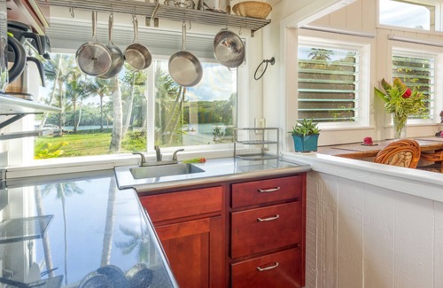 Wailua Cottage | Fern Grotto Inn -Trip Advisor & Lonely Planet Recommends our Old Style Cottages!