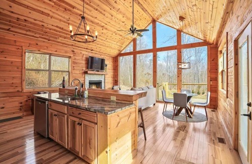 McArthur Cabin | Fern Haven A modern take on Hocking Hills cabins