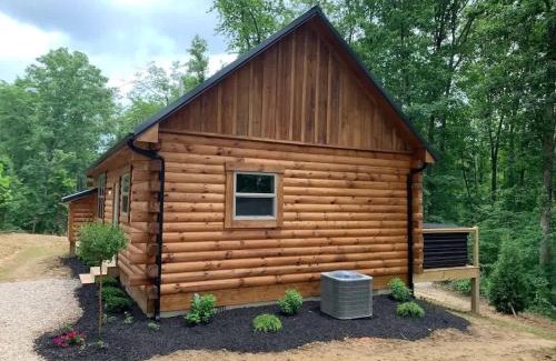 McArthur House | Fern Haven A modern take on Hocking Hills cabins