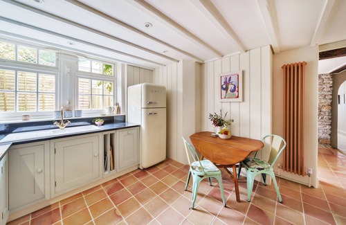Evershot House | Fern House sleeps 4 guests in 2 bedrooms