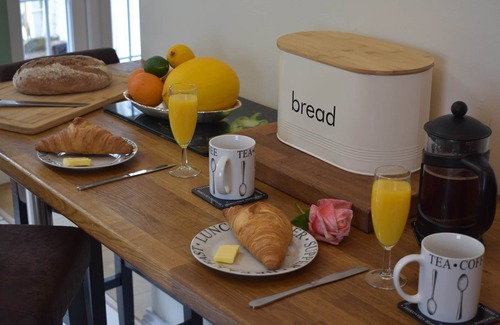 Aislaby House | Fern Lea, Sleights - sleeps 10, 5 beds, 3 bathrooms