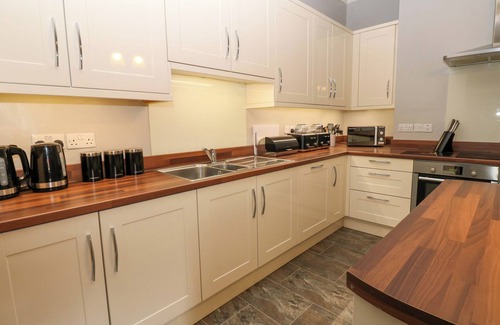 Carlisle Cottage | FERN LEE, pet friendly, with hot tub in Carlisle
